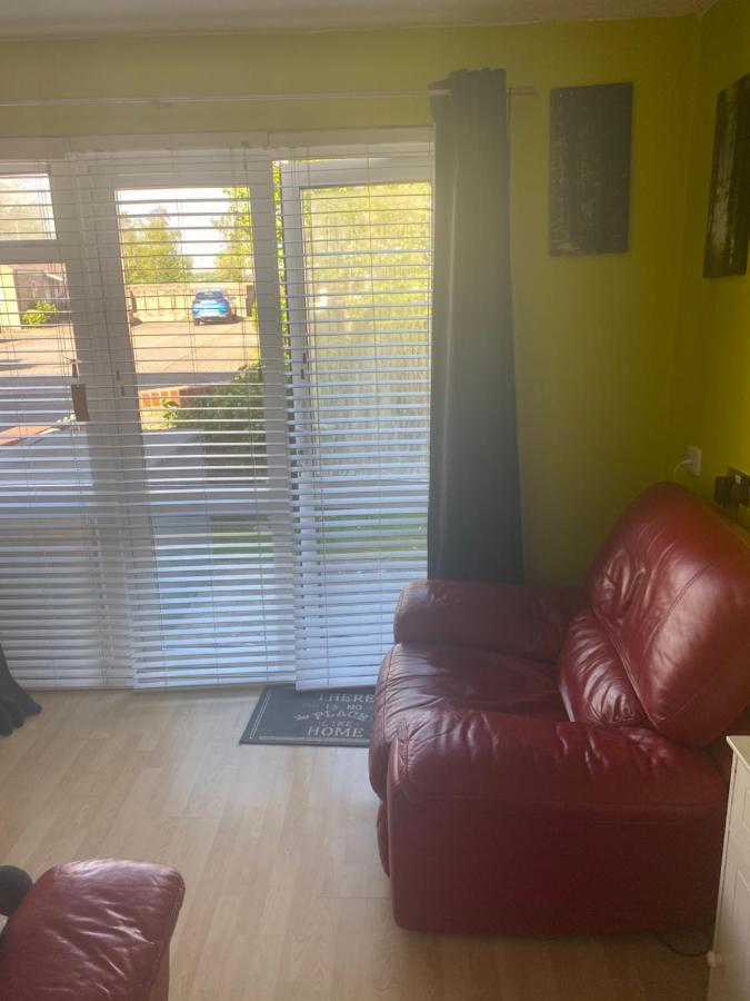 Travelling Stop Apartment Swindon Exterior foto