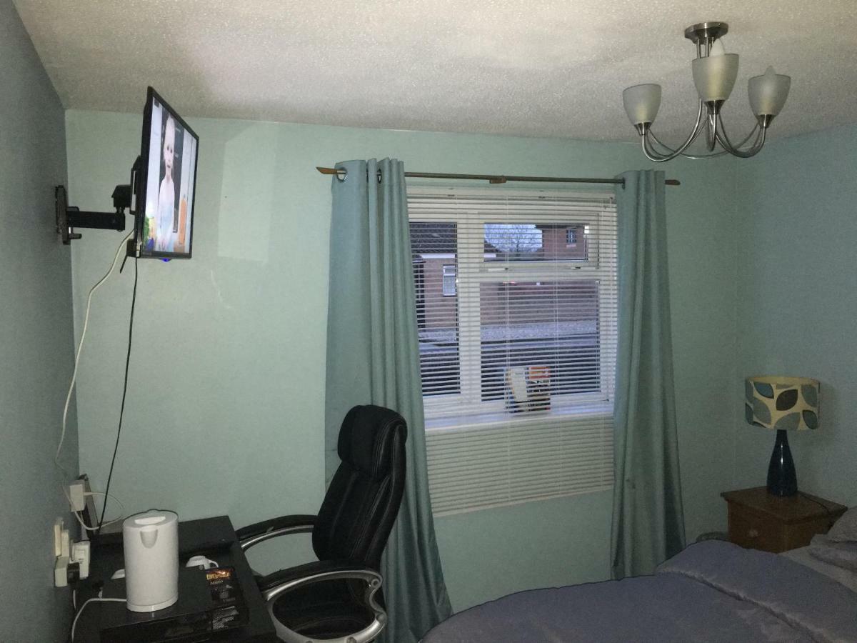 Travelling Stop Apartment Swindon Exterior foto