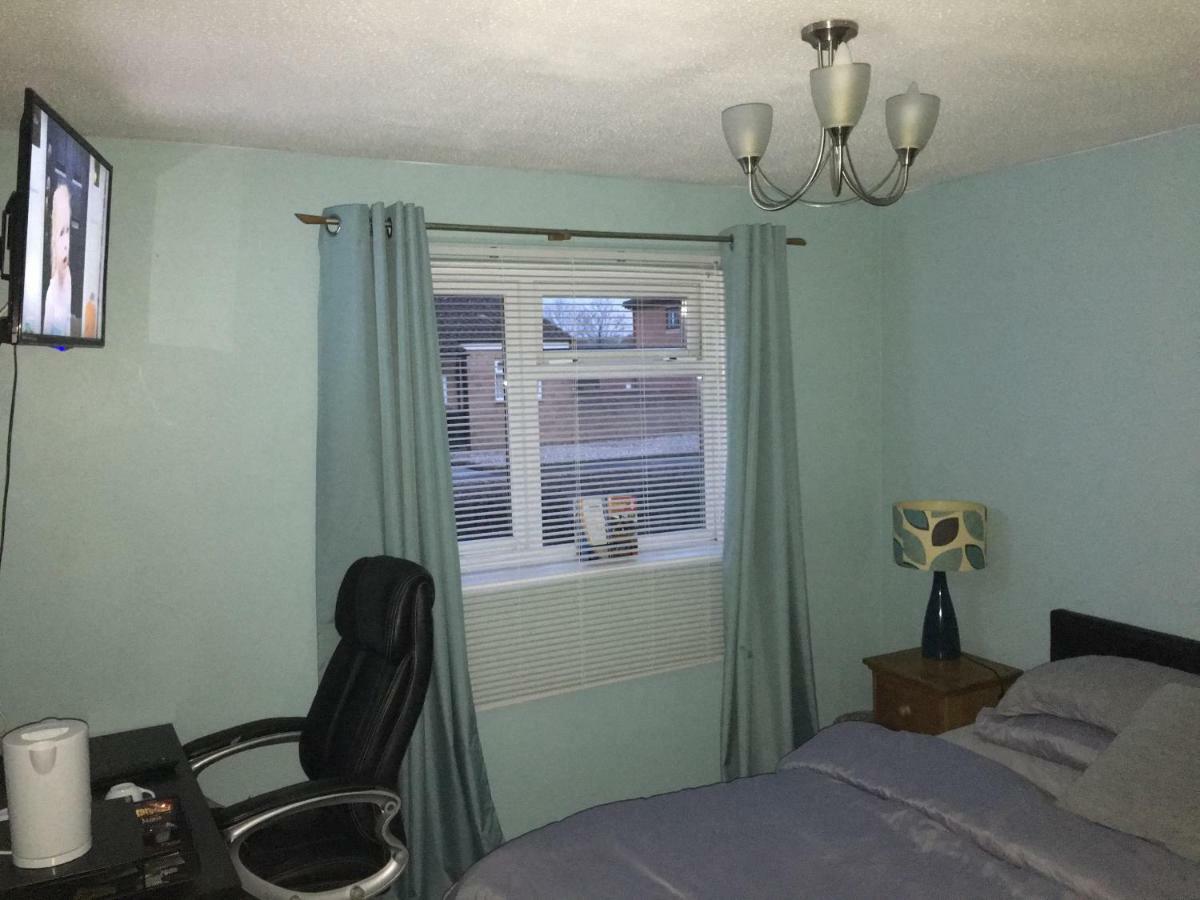 Travelling Stop Apartment Swindon Exterior foto