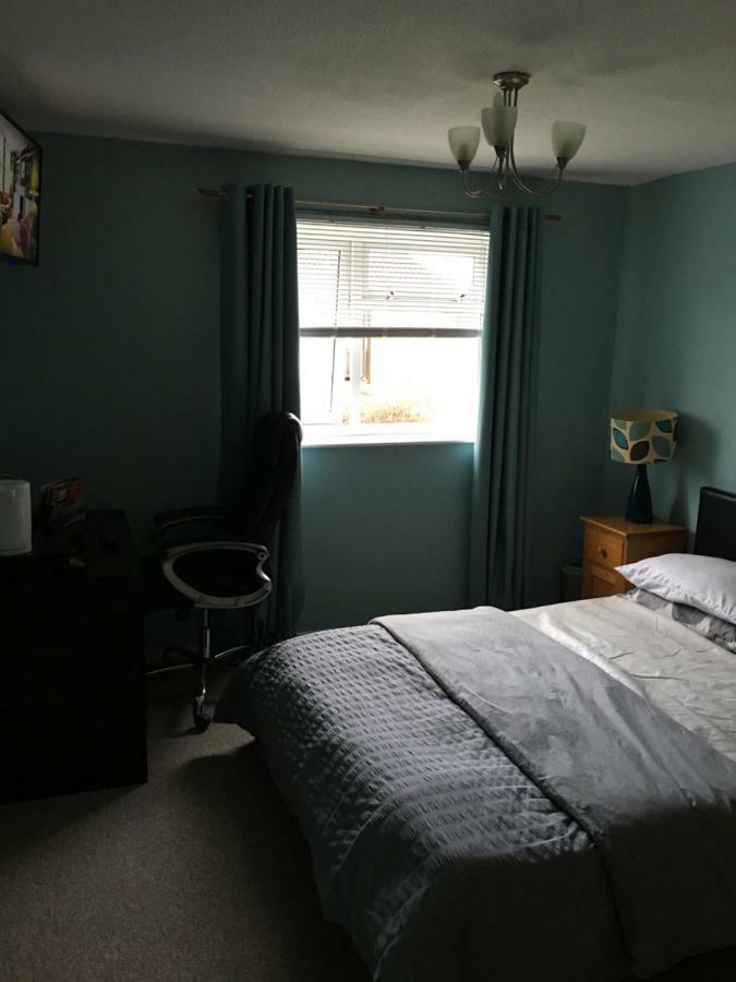 Travelling Stop Apartment Swindon Exterior foto