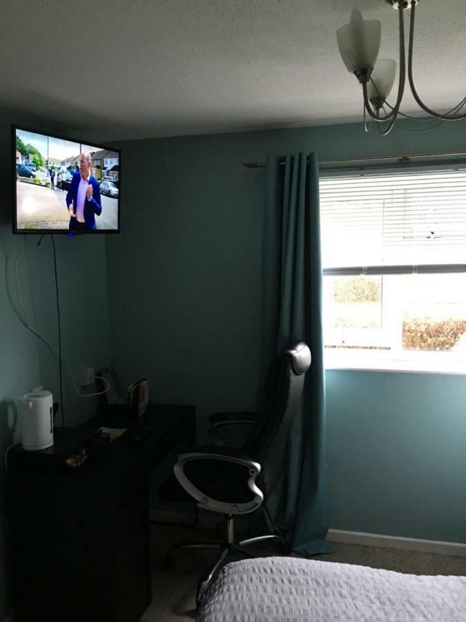 Travelling Stop Apartment Swindon Exterior foto