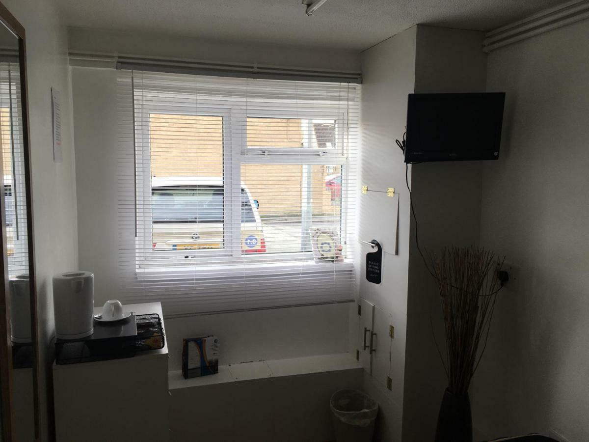 Travelling Stop Apartment Swindon Exterior foto